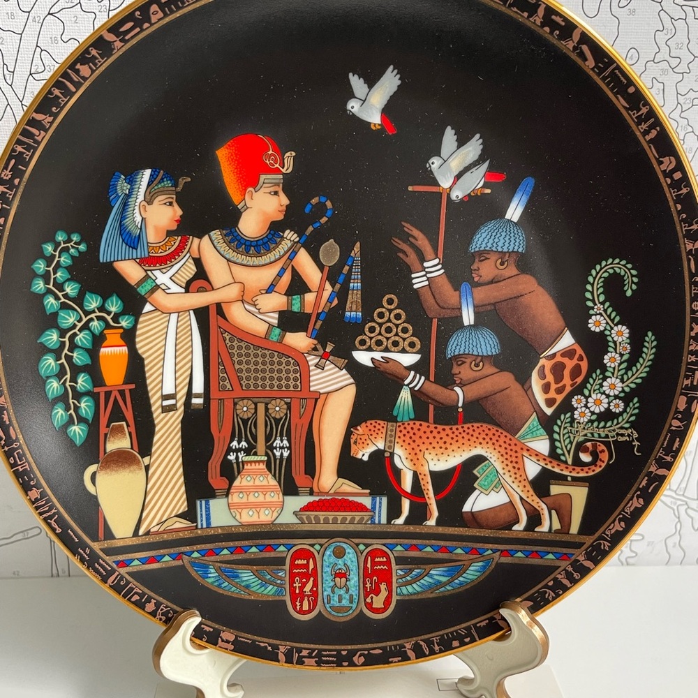 Gifts From Faraway Places 22-Karat Detailing Collectible Plate
